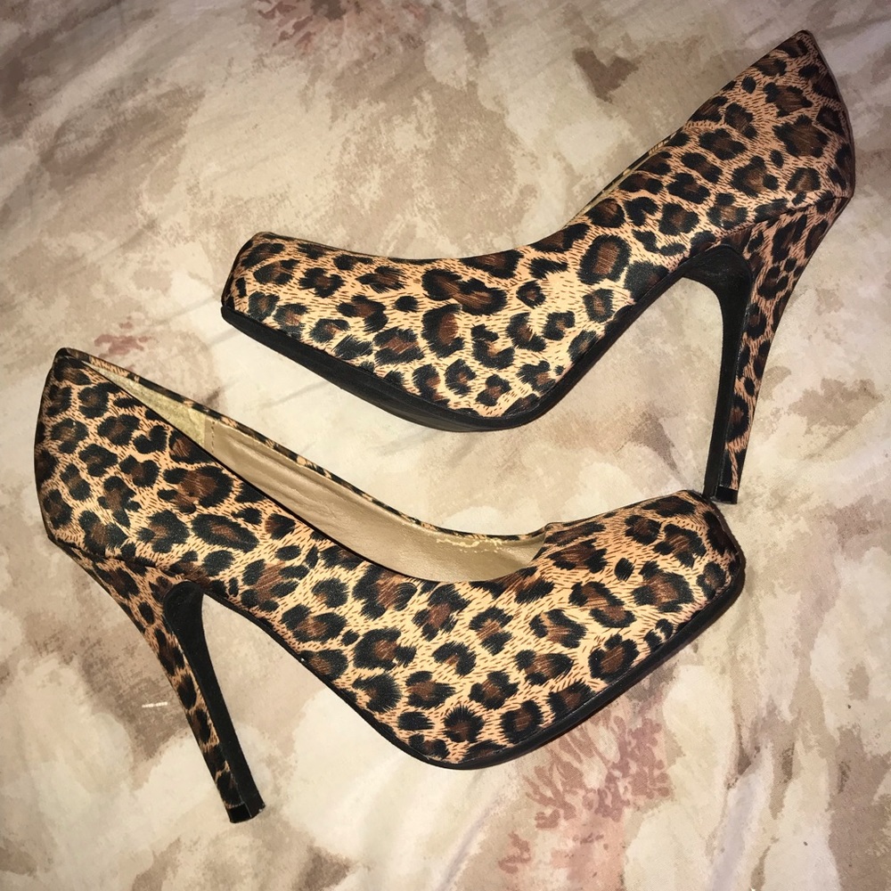 Animal print pumps